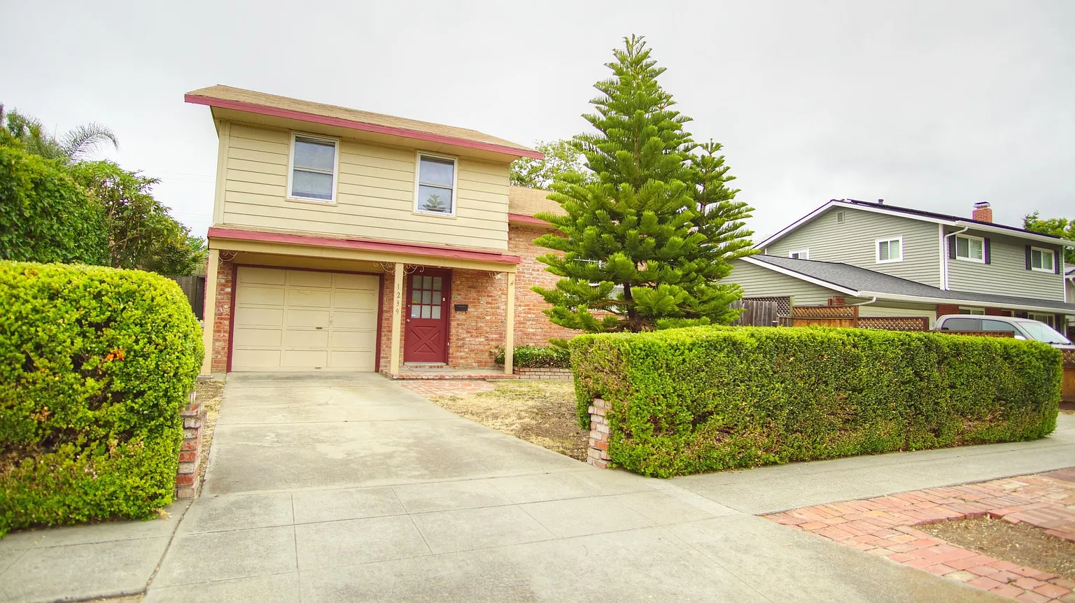 1239 Burkette Dr photo 1