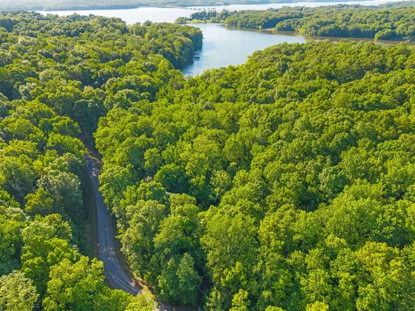 87 Periwinkle Hill Rd, Cadiz, KY 42211