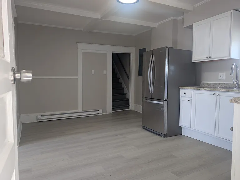 500R Marion St #R — Photo 6