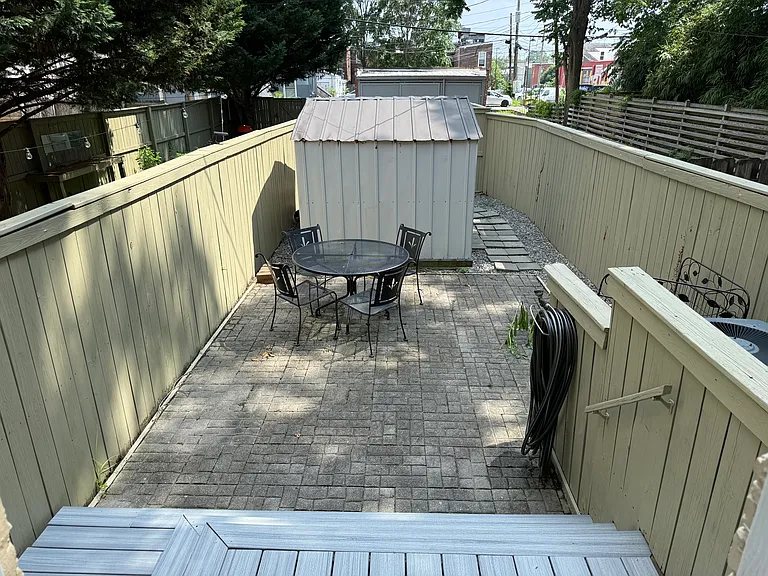 1115 Floyd Ave — Photo 56