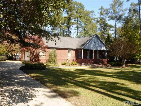 208 Teresa Ct, Angier, NC 27501