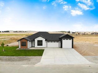 4320 NW Purple Sage Cir, Mountain Home, ID 83647