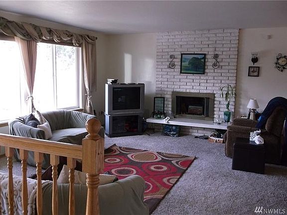 4th image of 2722 148th Street Ct E