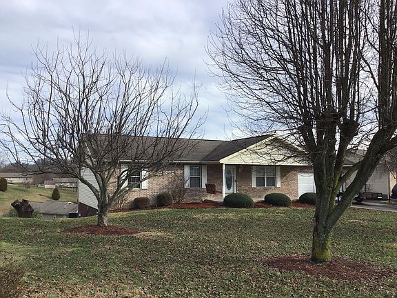 2nd image of 204 Makalley Ln