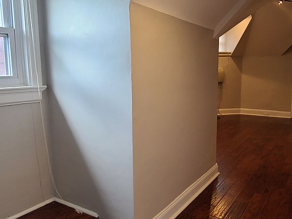 3rd image of 439 S Aiken Ave APT 10