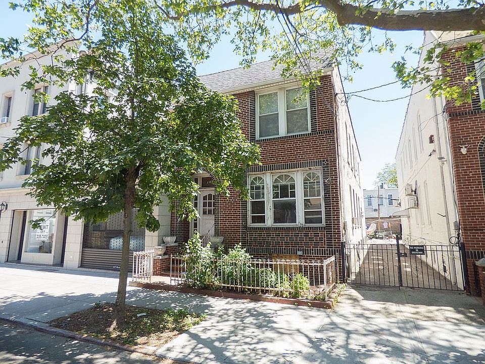 1st image of 2115 E 1st St