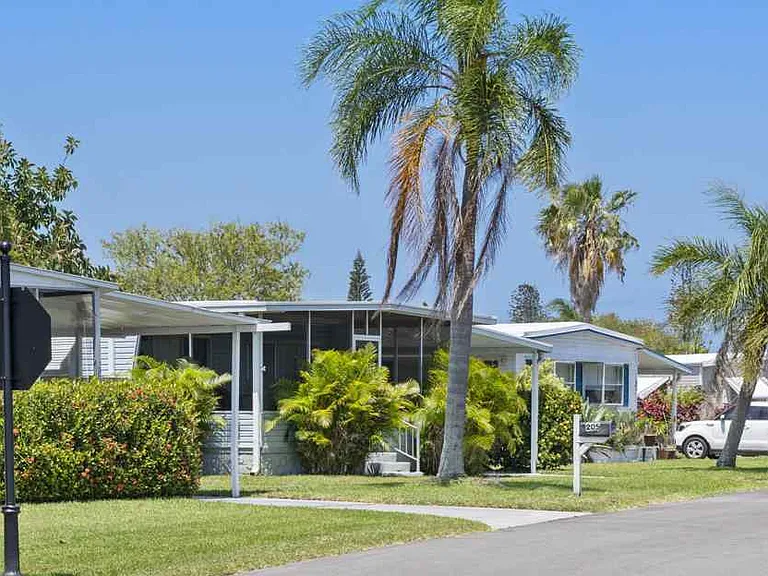 Sandhill Shores — Photo 12
