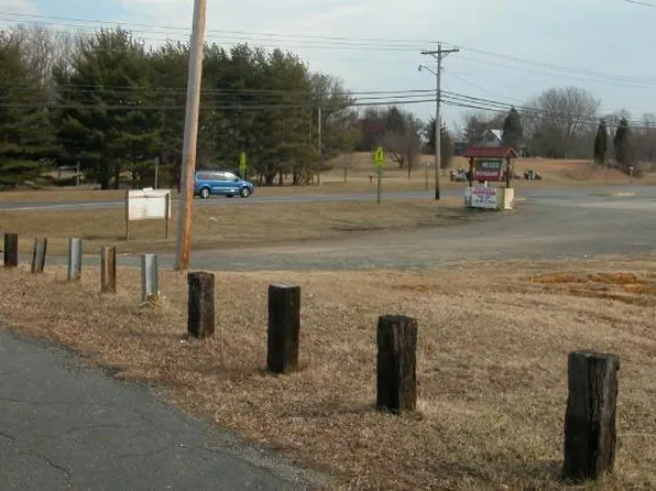 10 Hillside Ct, Huntingtown, MD 20639