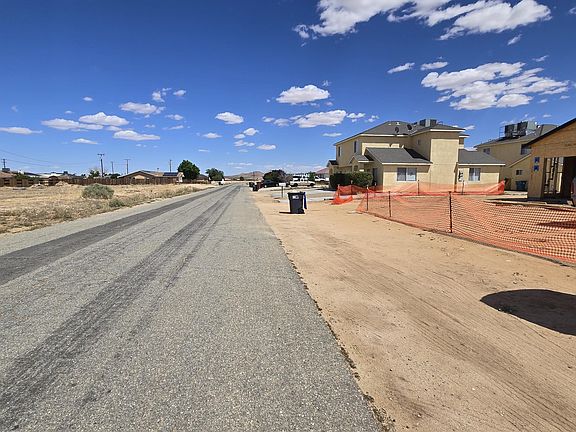 4th image of Holly Ave