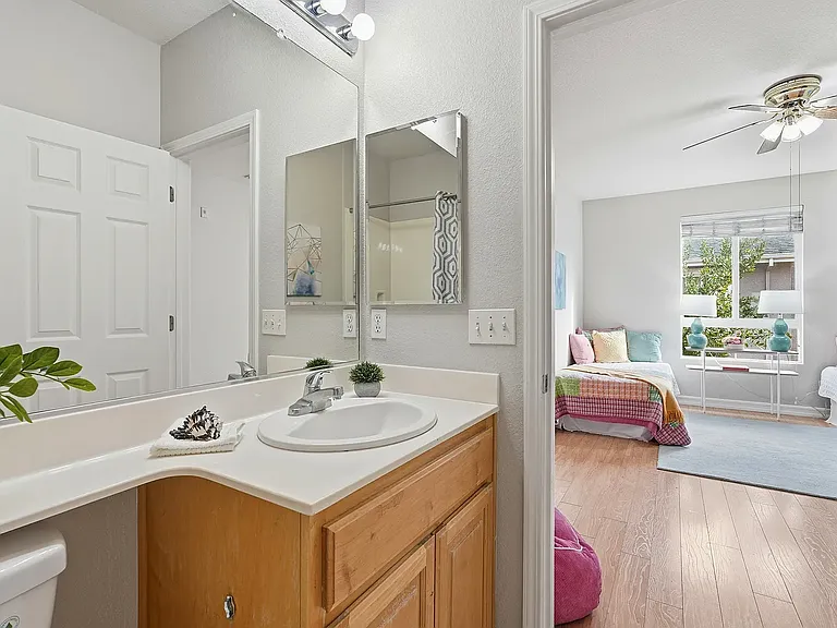 599 Marble Arch Ave — Photo 21