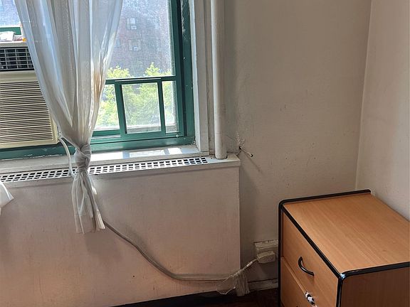 4th image of 1651 Metropolitan Avenue #5H