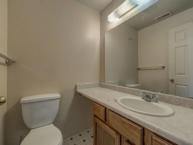 718 W 1720 N #328 — Photo 12