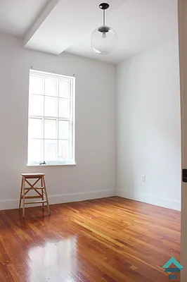 Rented by EXR | media 58