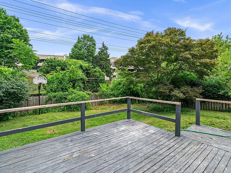 577 Brook Rd — Photo 25