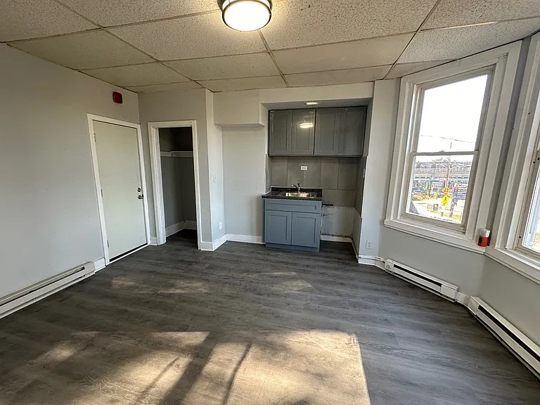 1521 Wakeling St #2F — Photo 4