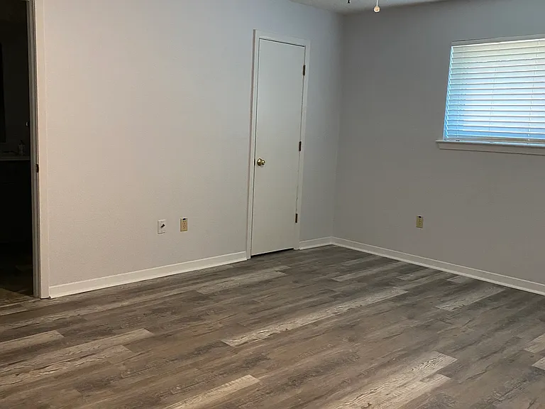 704 E Union Bower Rd #704 — Photo 8