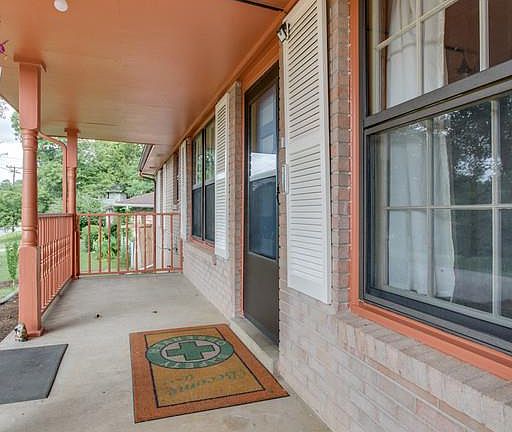 3rd image of 128 Bart Dr