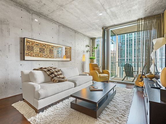 2nd image of 600 N Fairbanks Ct APT 1503