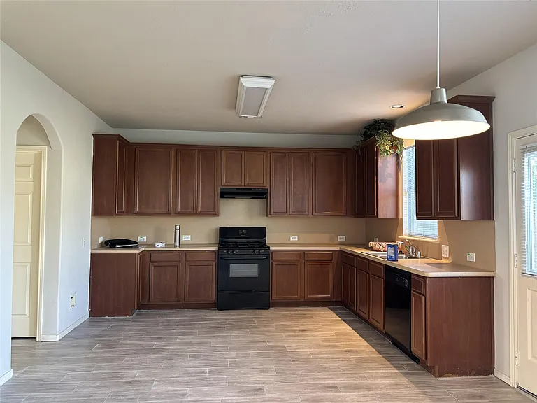 21518 Haylee Way — Photo 7