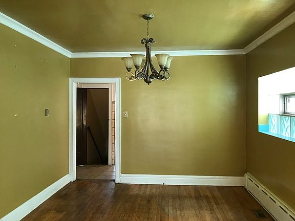 3rd image of 1845 S Central Ave #1