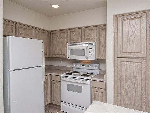 4th image of 16631 E El Lago Blvd Unit 201