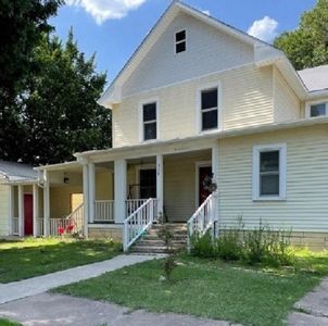 318 E 12th Ave, Winfield, KS, 67156
