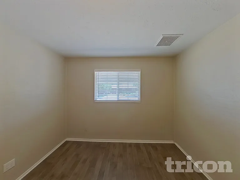 5802 W Coolidge St — Photo 12
