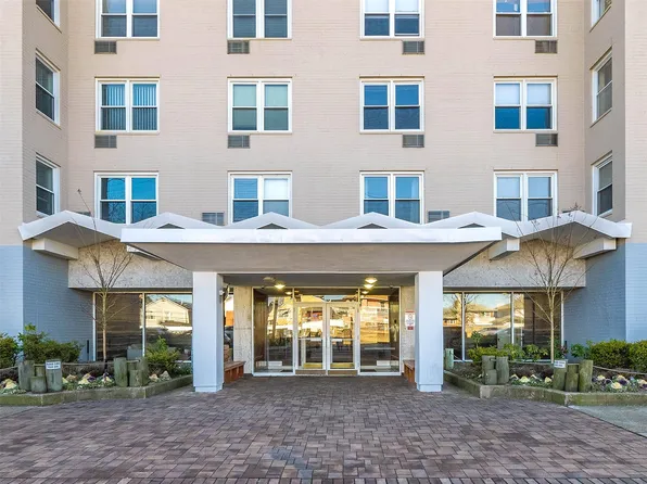 522 Shore Road #2P, Long Beach, NY 11561