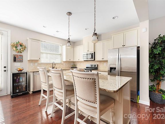 4th image of 5643 Stonewells Dr