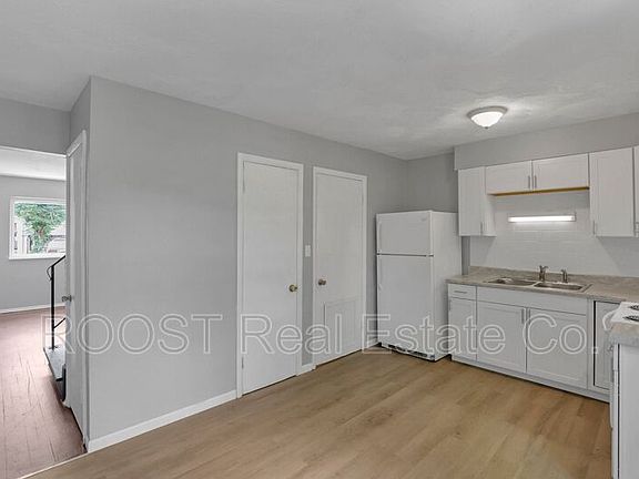4th image of 1982 Dunbar Dr Unit A-f