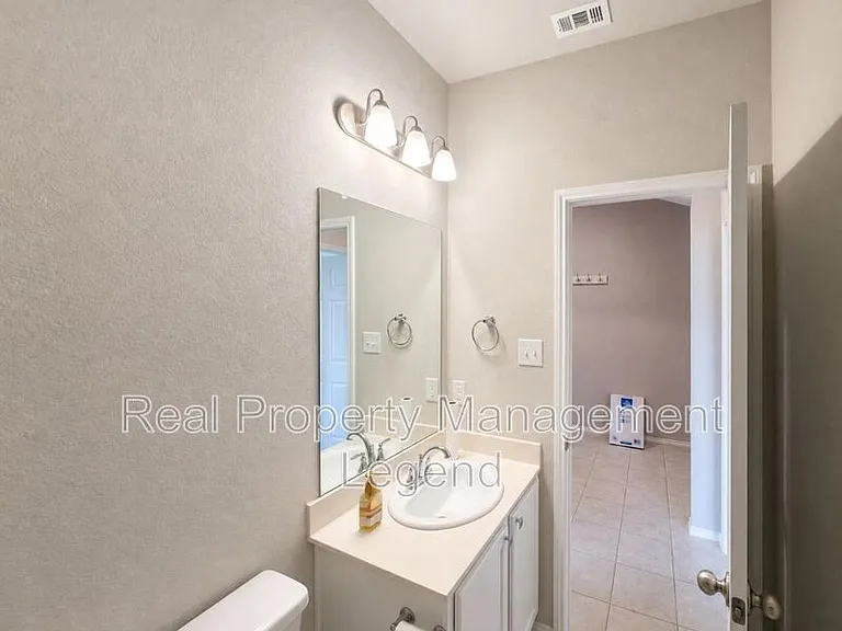 5601 Portola Ln — Photo 5
