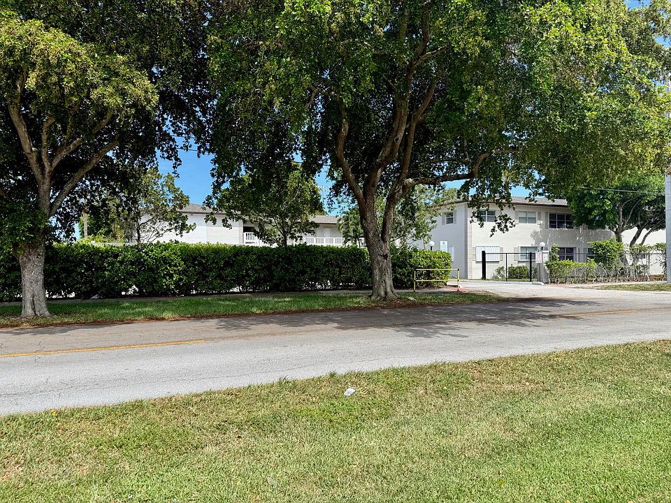 1st image of 560 SE 2nd Ave