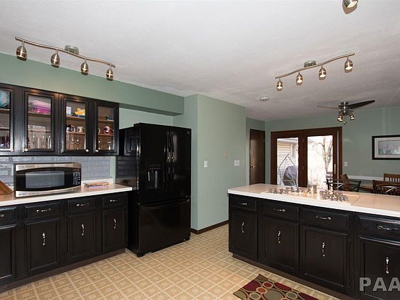 4th image of 307 E Lakeshore Dr