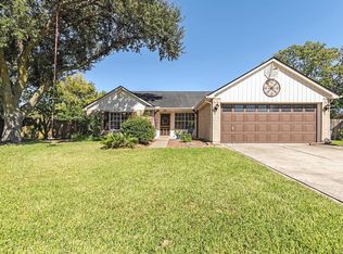 16735 Schooners Way, Friendswood, TX 77546