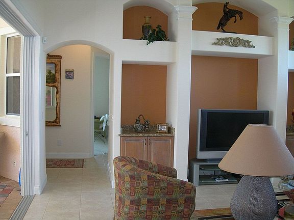 3rd image of 2636 Osprey Cir N