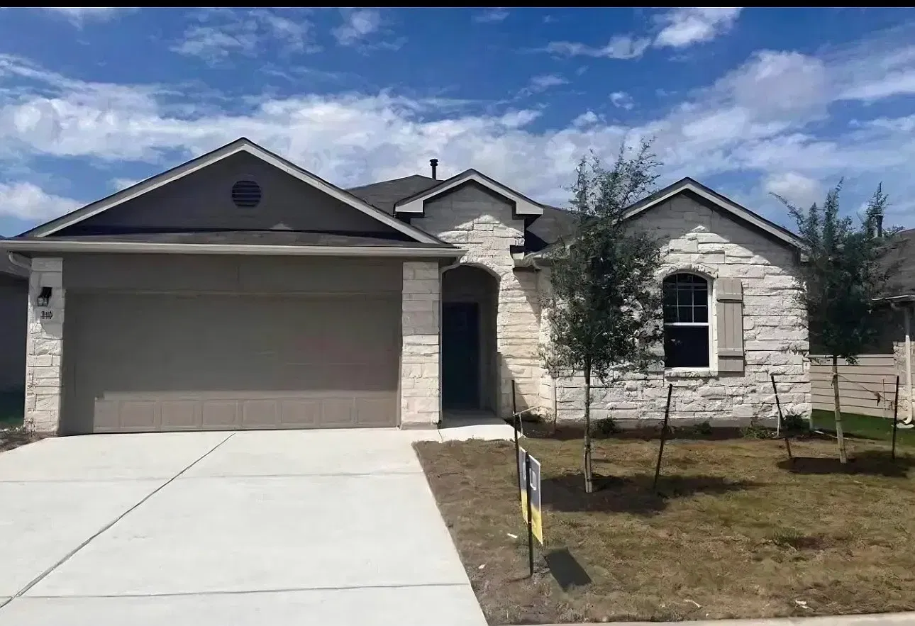 4 bed, 2069 sqft, $2,050 — Photo 1