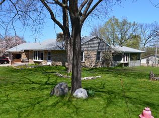 370 N Bobolink Dr, Brookfield, WI 53005