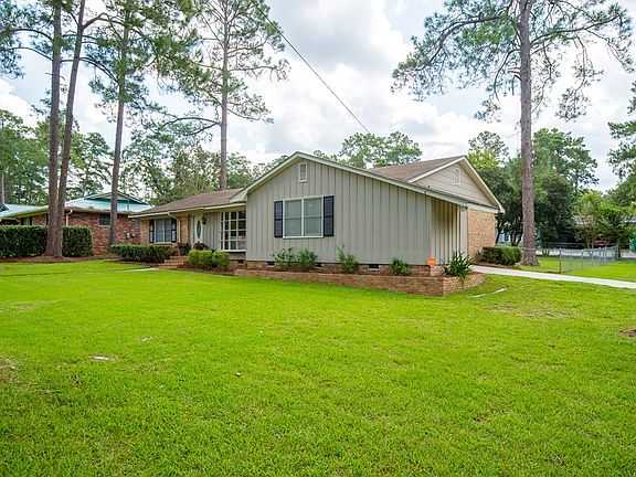 3rd image of 1111 Linda Dr