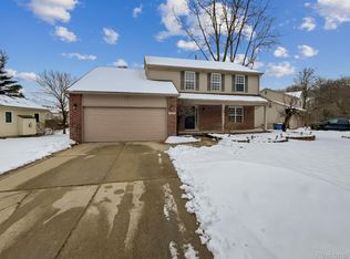 4203 Sunburst Ave, Waterford, MI