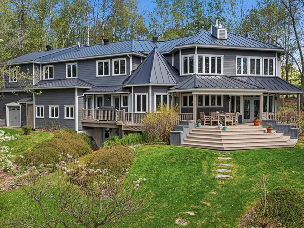 40 Chemin McDougall Valley, Eaton, QC J0B 2C0
