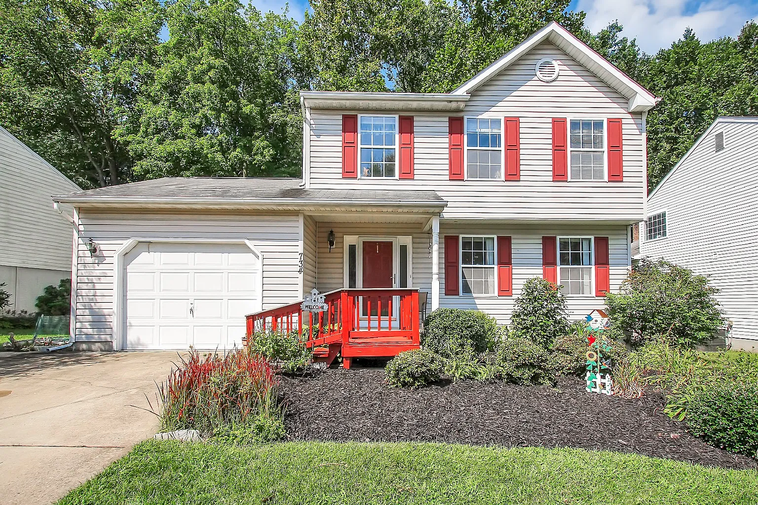 734 Frans Dr photo 1