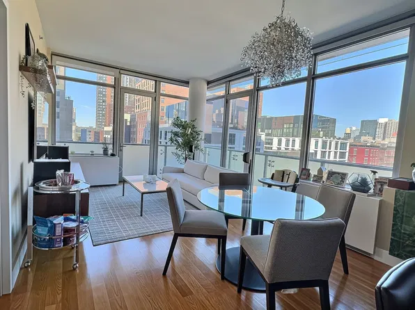 464 W 44th St APT 7F, New York, NY 10036
