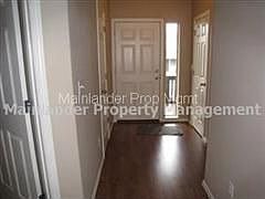 3rd image of 1462 NE Edgefield St