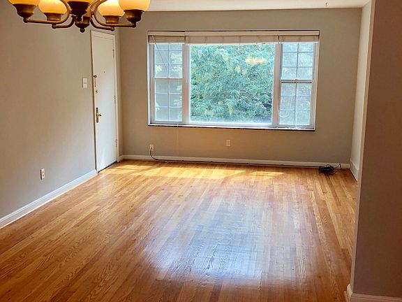 2nd image of 7327 Delmar Blvd APT 2W