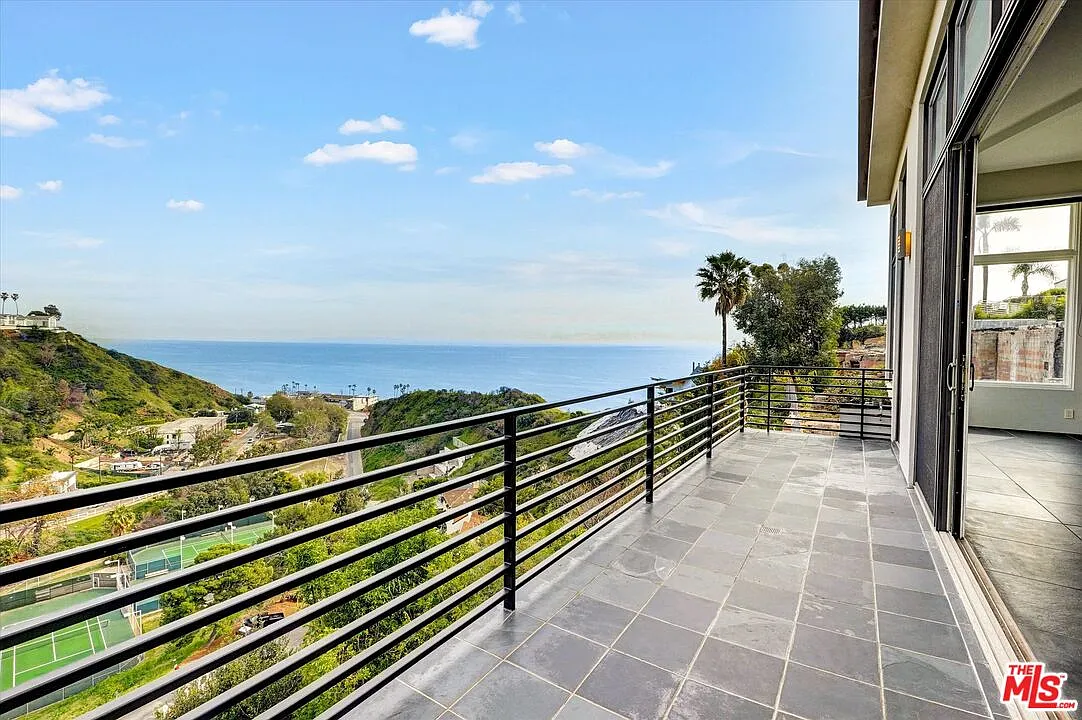 4 bed, 4.5 bath, 4143 sqft, $17,500 — Photo 1