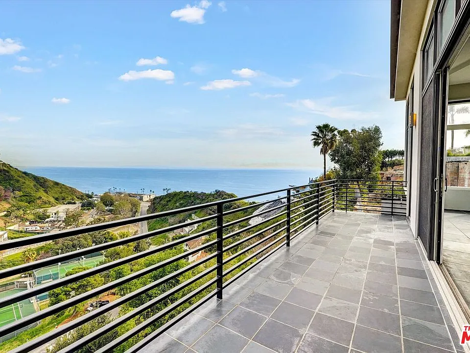 3850 Rambla Orienta