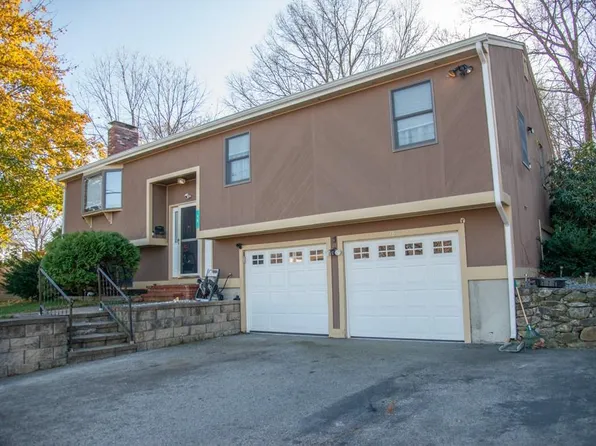 78 Bertenshaw Rd, Woonsocket, RI 02895