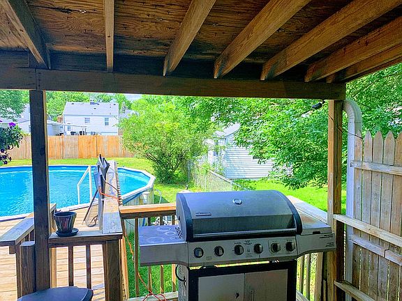 Grill bump out