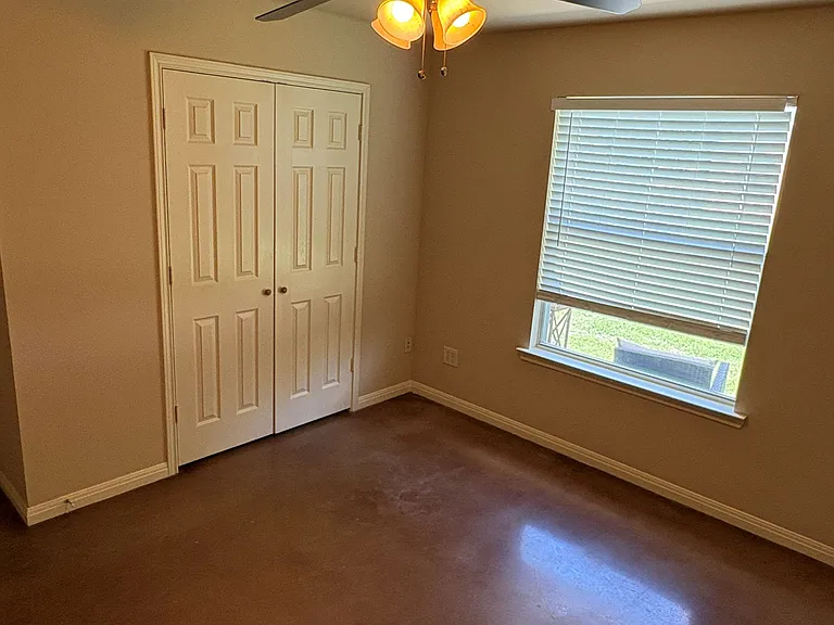261 Springs Hill Cir — Photo 18