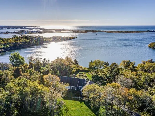 64 Segar Ct, South Kingstown, RI 02879